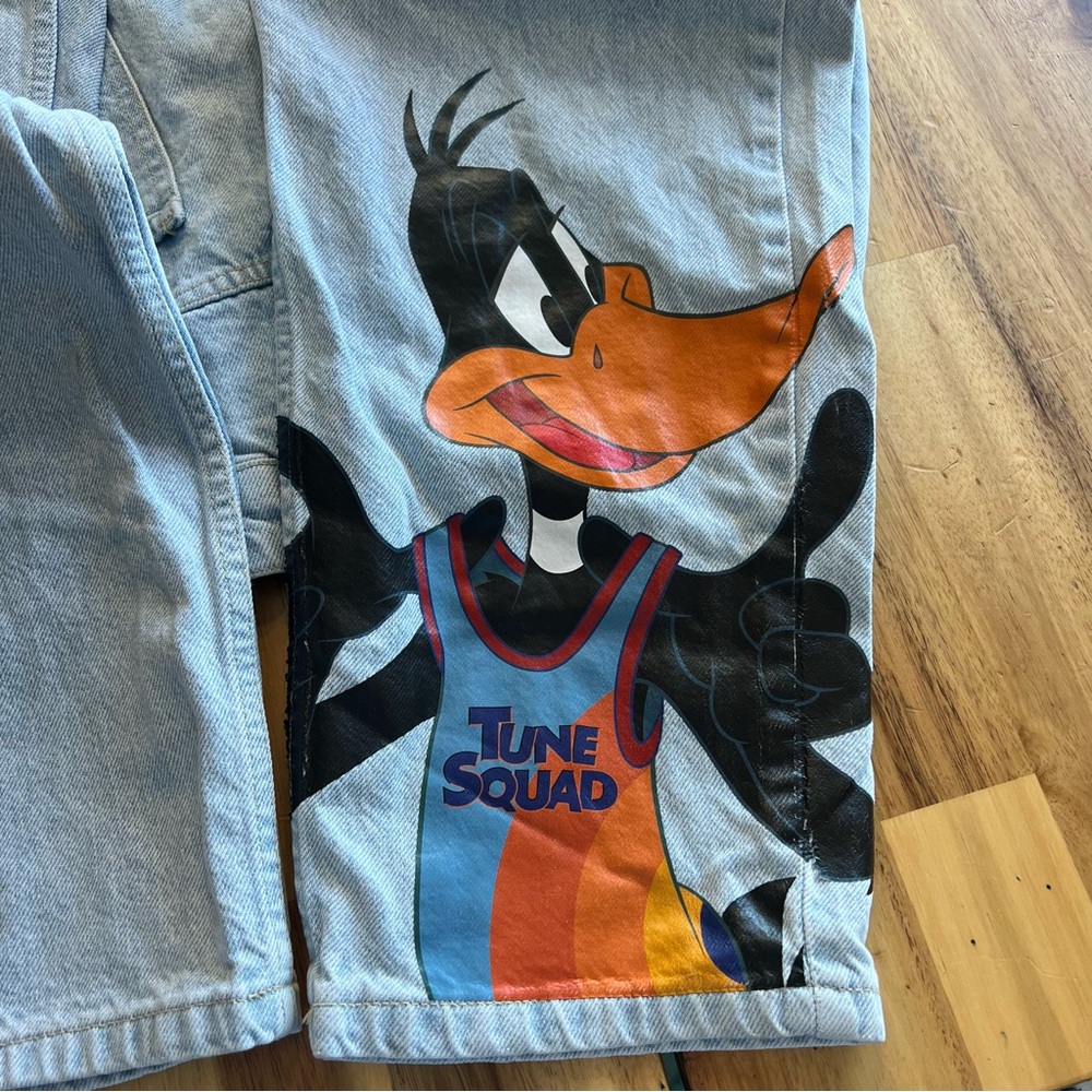 BoohooMAN x Space Jam “Tune Squad” Daffy Duck Light Wash Jeans Size 30 - Picture 7 of 7